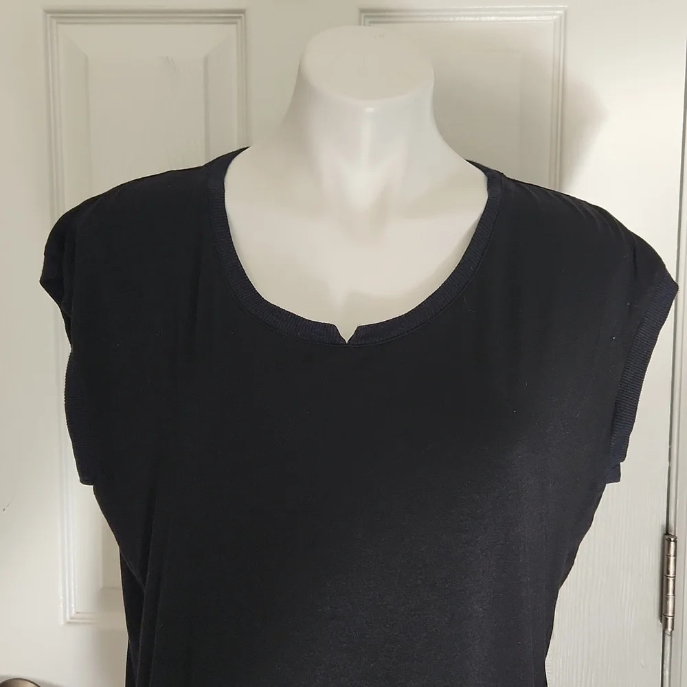 Final Sale Two by Vince Camuto Black Top - Picture 3 of 11